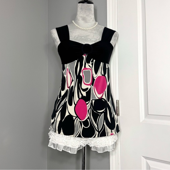 Abstract O-Ring Tank - Picture 6 of 13